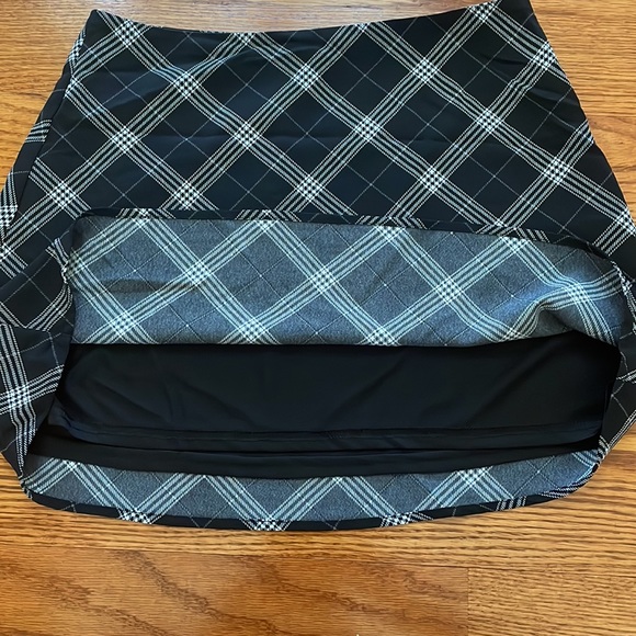 Womens H&M Plaid Skirt with Shell and Lining - Picture 3 of 3